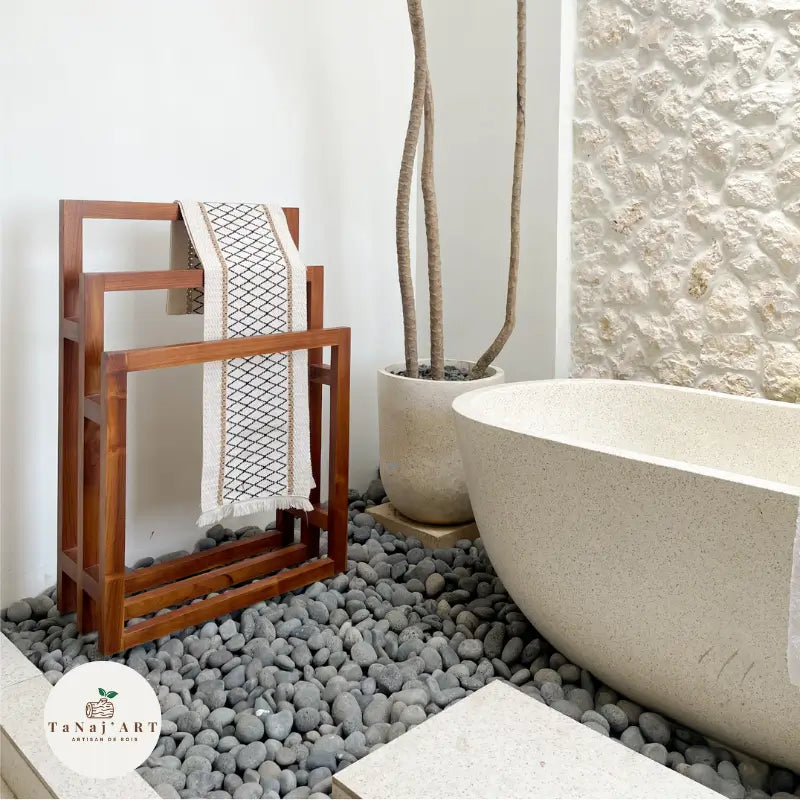 Porte-serviettes en chêne massif – Élégance artisanale pour salle de bain